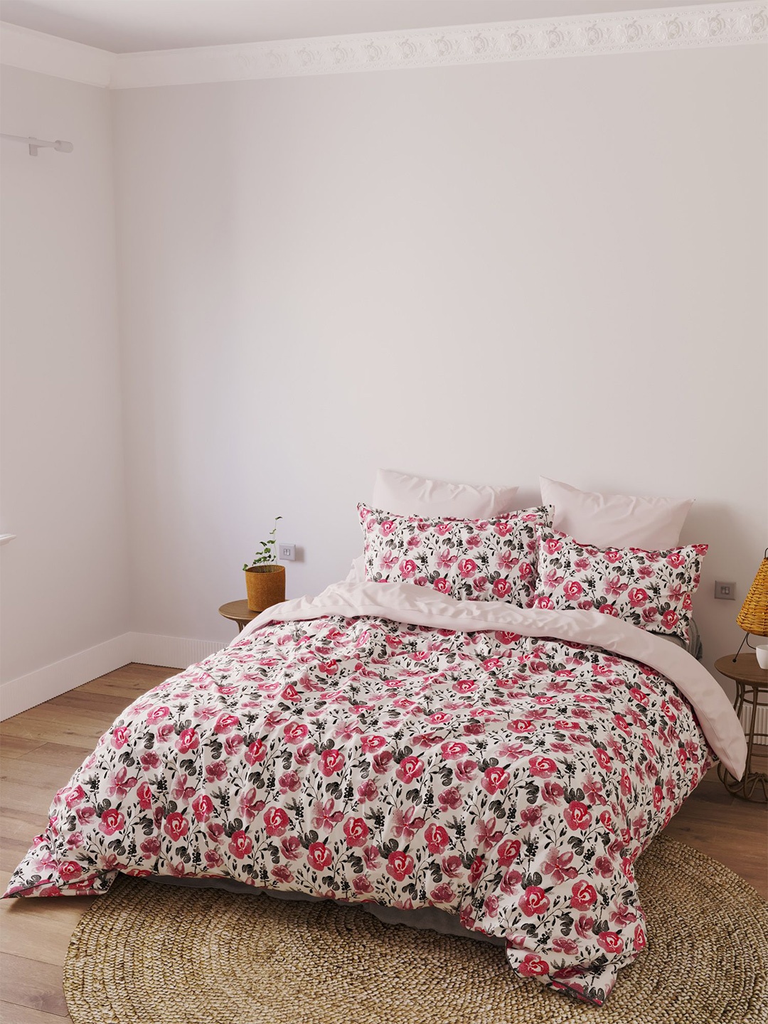 

LABHAM White & Pink Floral Printed Cotton 180 TC King Bedsheet with 2 Pillow Covers