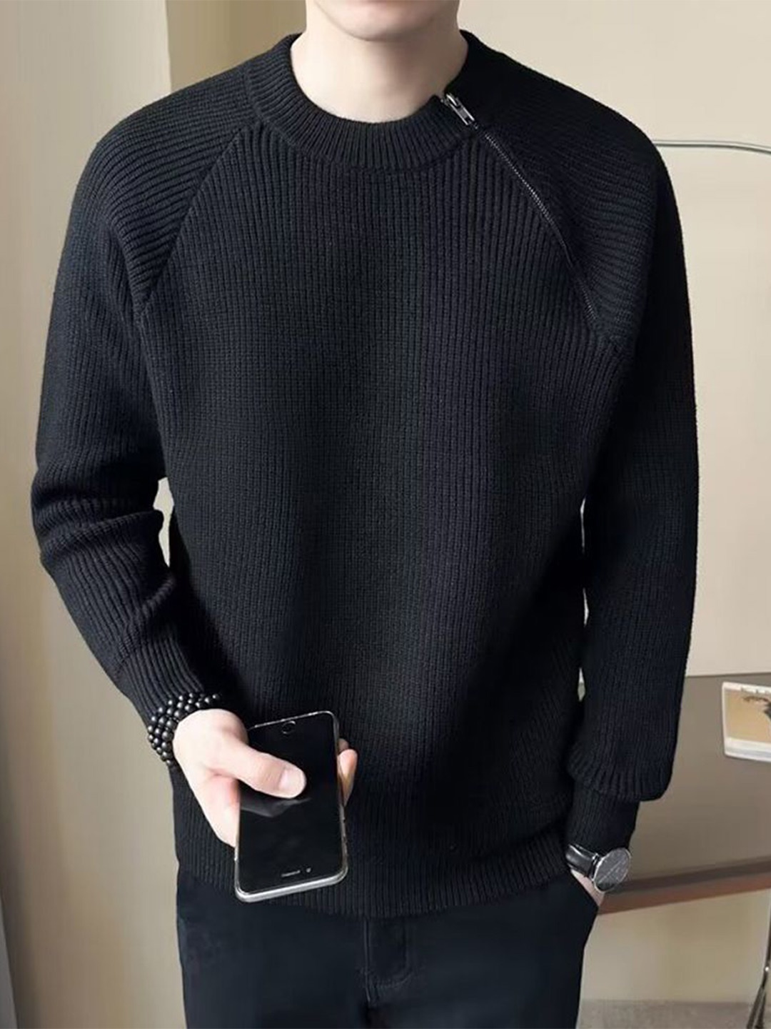 

StyleCast x Revolte Men Round Neck Ribbed Pullover, Black