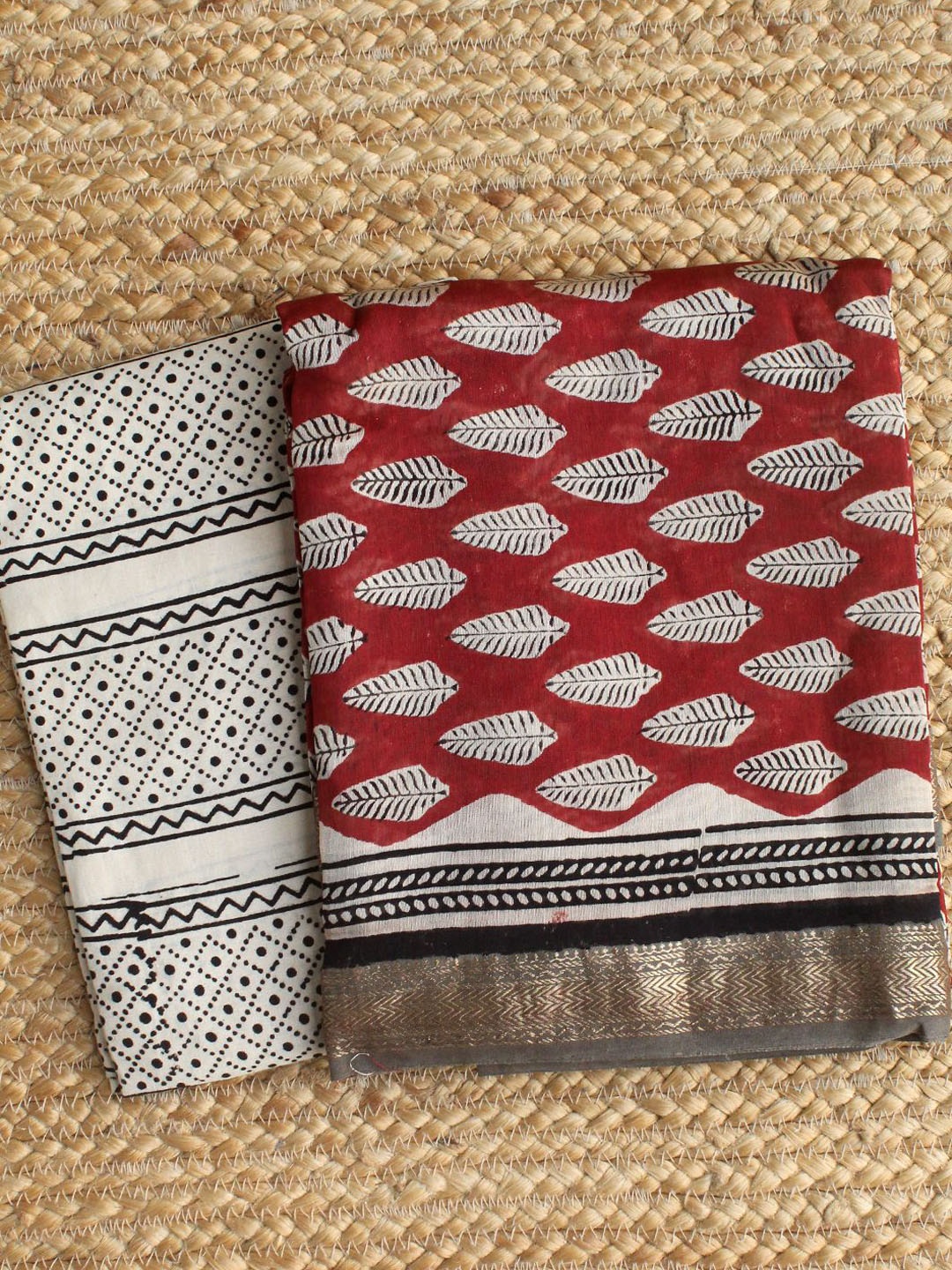 

Weaves of Tradition Printed Unstitched Dress Material, Maroon