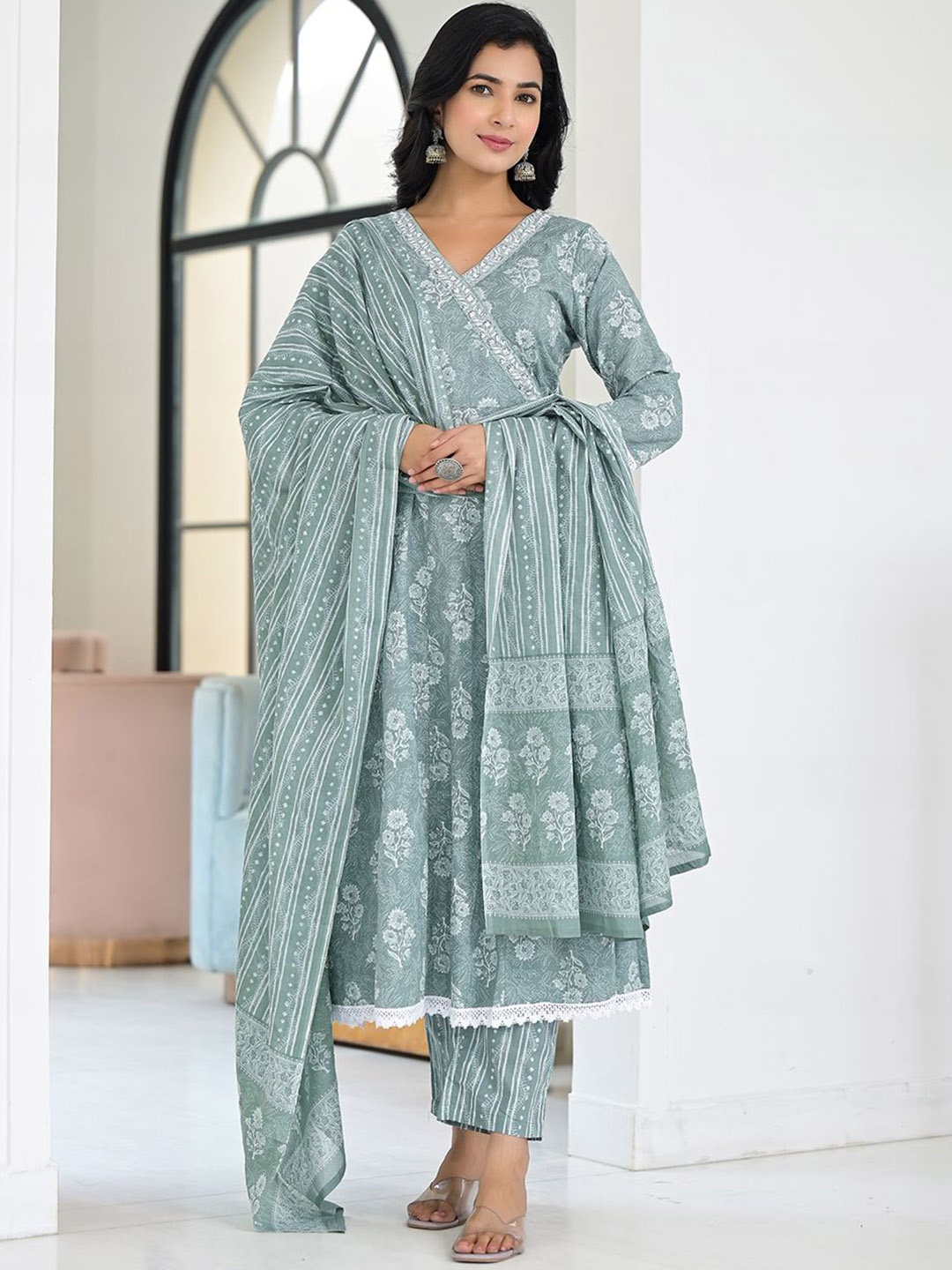 

Benaaz Floral Printed V-Neck Angrakha Pure Cotton V-Neck Kurta with Trousers & Dupatta, Green