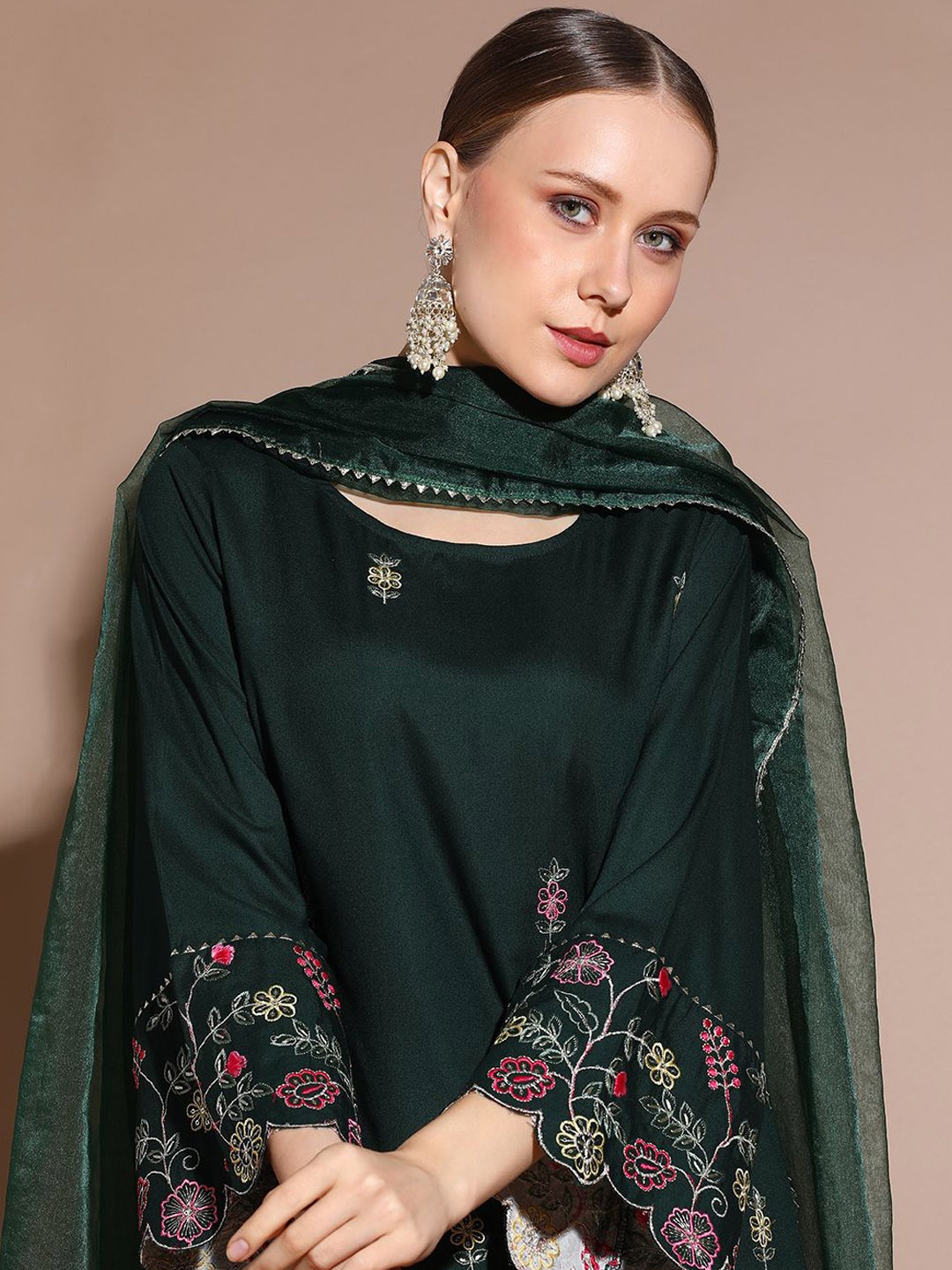 

Anouk Women Floral Embroidered Regular Thread Work Kurta with Palazzos & With Dupatta, Green