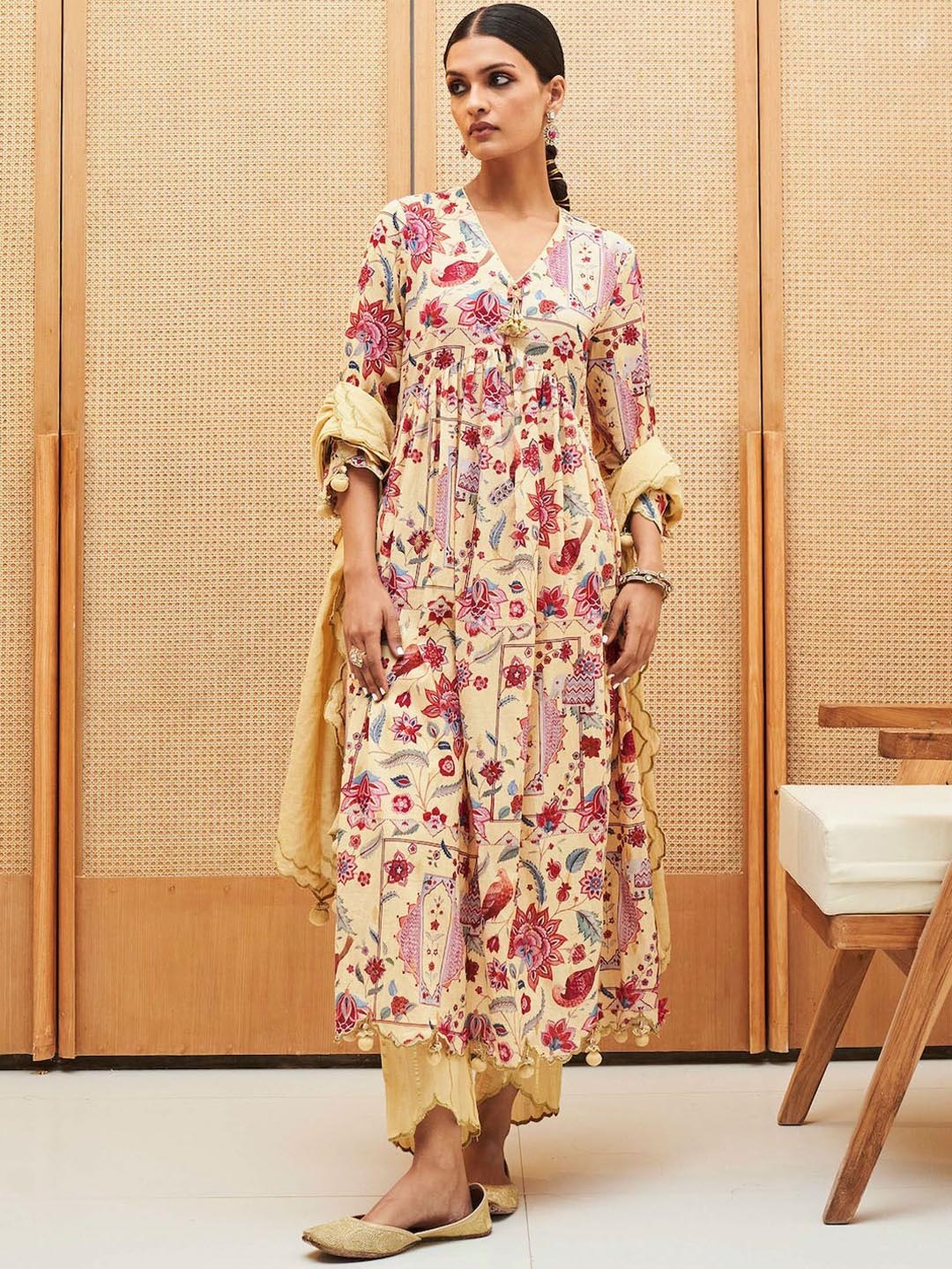 

Sage Saga Floral Printed V-Neck Pure Cotton Pakistani Style Kurta With Palazzos & Dupatta, Yellow