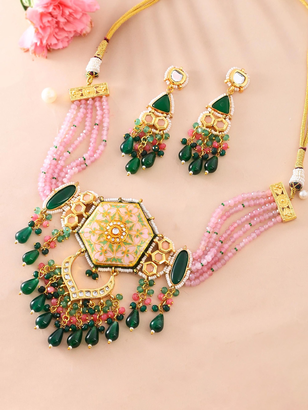 

DASTOOR Gold-Plated Kundan-Studded & Beaded Necklace & Earrings