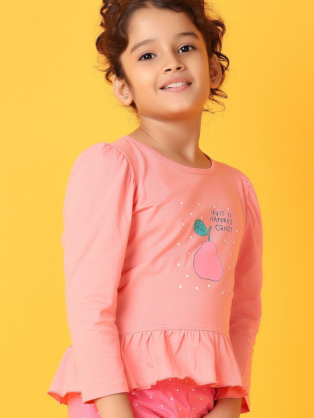 

V-Mart Girls Printed Pure Cotton T-shirt With Trouser, Peach