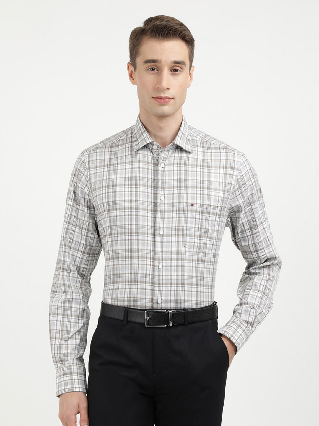 

Tommy Hilfiger Men Cutaway Collar Tartan Checked Cotton Formal Shirt, Beige