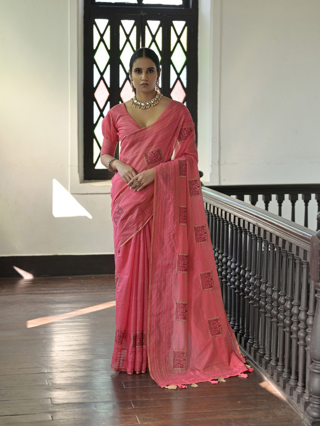 

Kandora Ethnic Motifs Embroidered Pure Silk Saree, Pink
