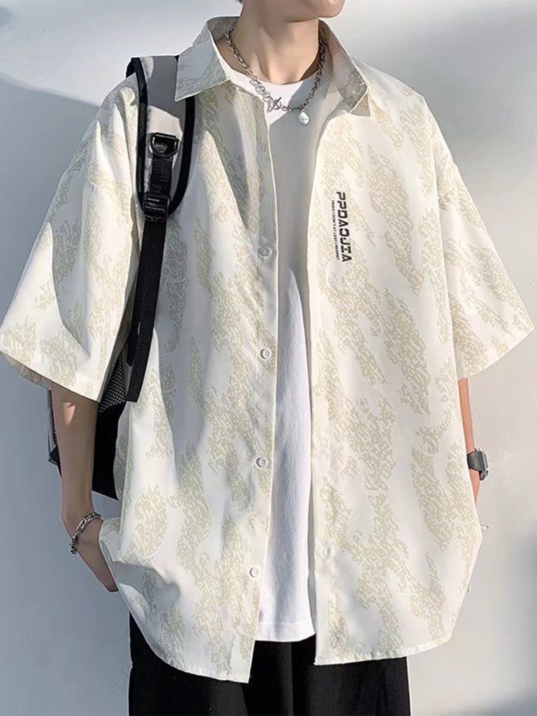 

StyleCast Men Spread Collar Abstract Printed Boxy Casual Shirt, White