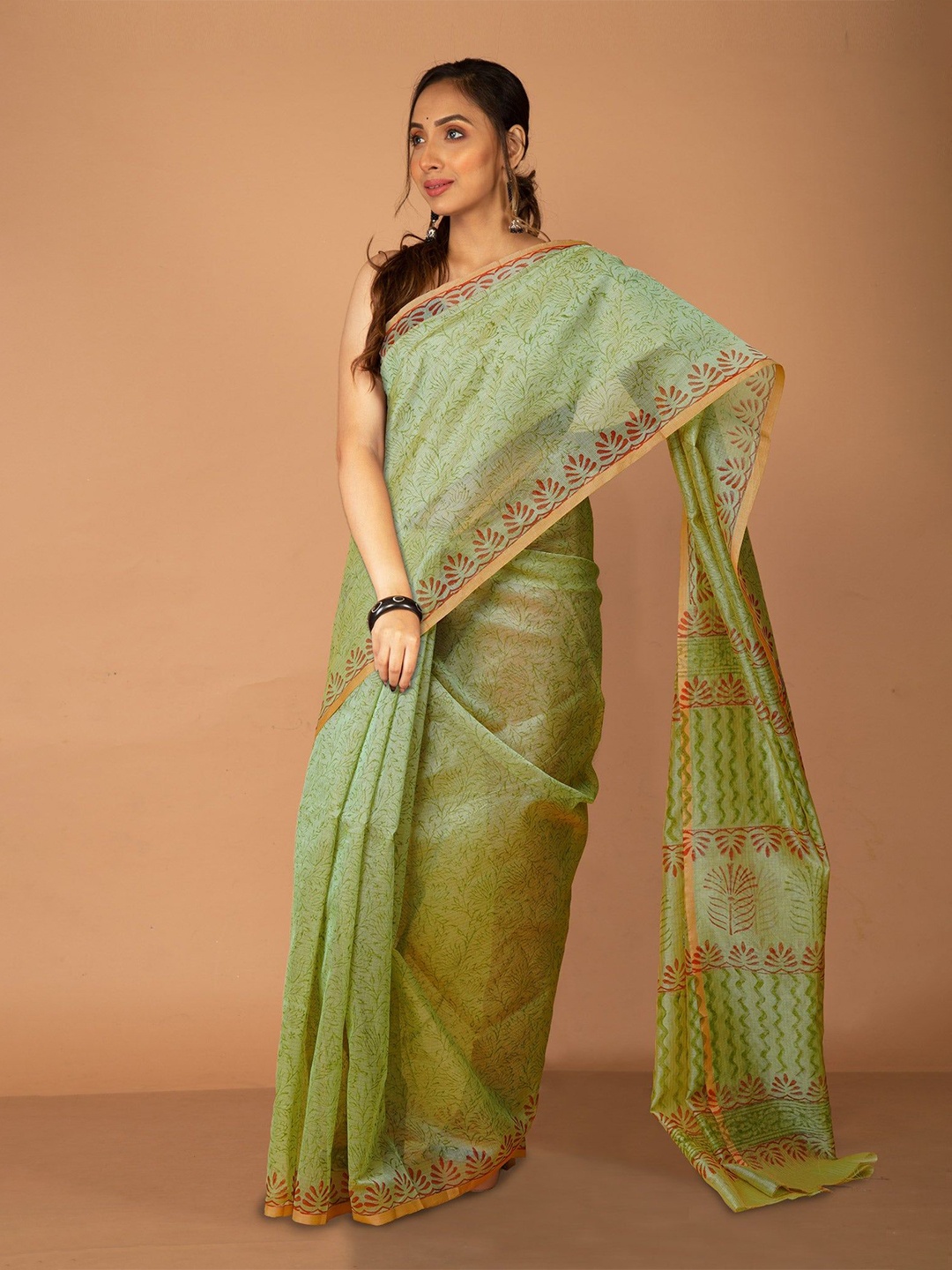 

Unnati Silks Ethnic Motifs Block Print Saree, Green