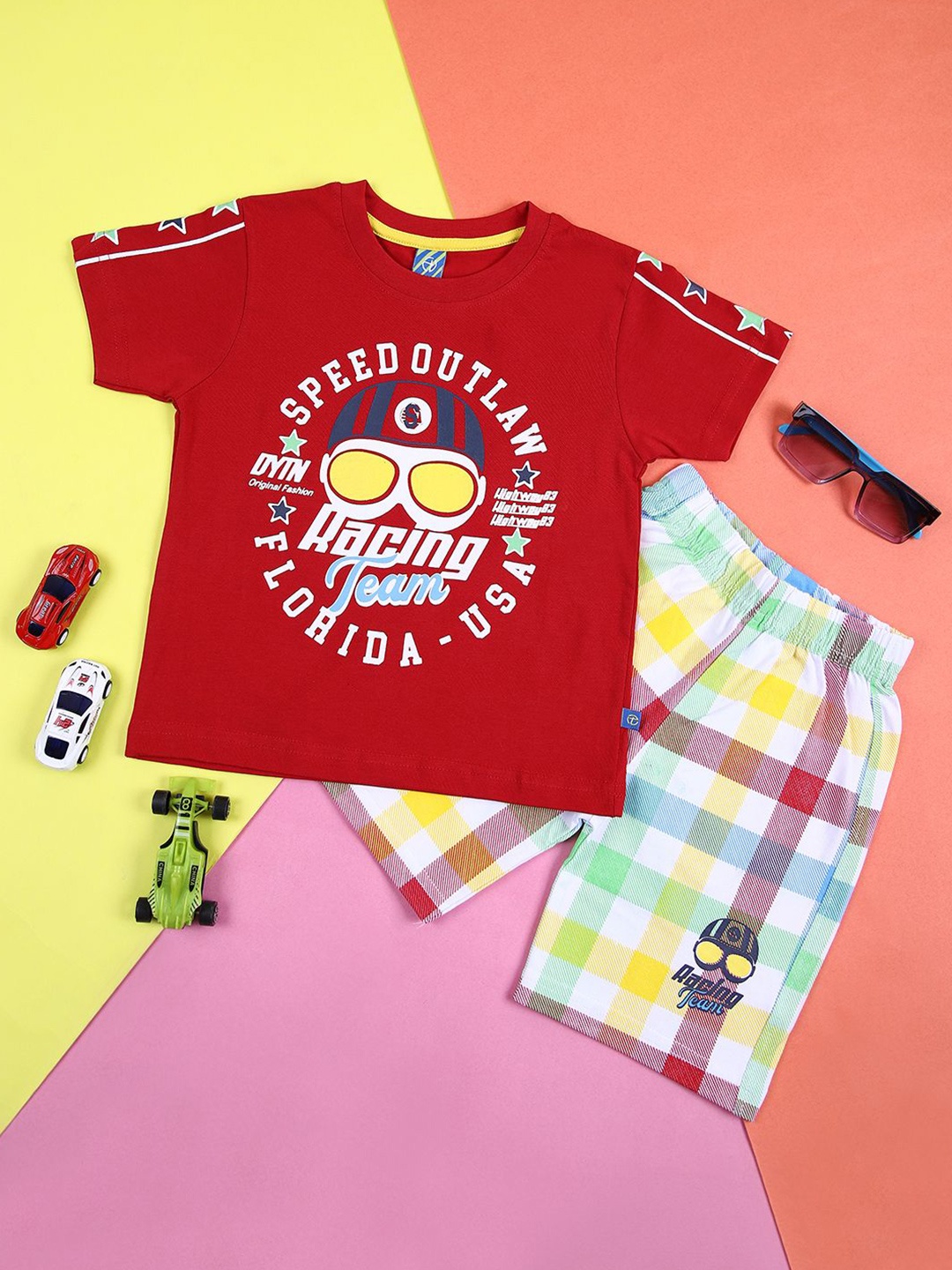 

V-Mart Boys Printed Pure Cotton T-shirt With Shorts, Maroon