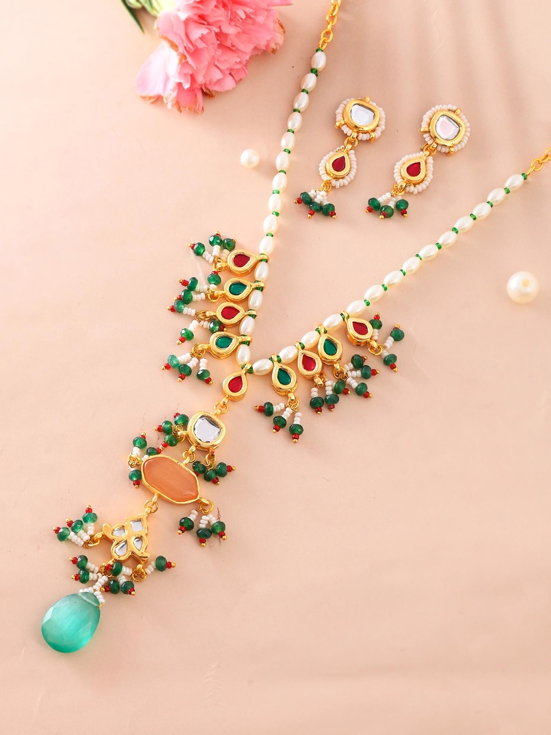 

DASTOOR Gold Plated Kundan Studded & Beaded Necklace & Earrings