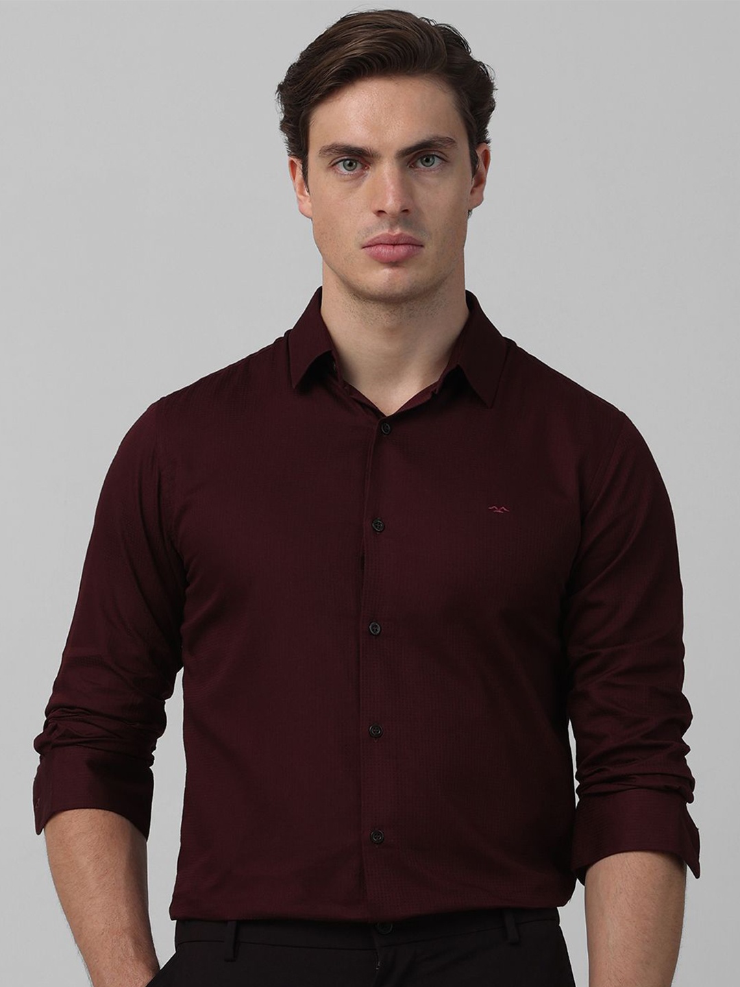 

Mufti Men Spread Collar Solid Cotton Slim Fit Casual Shirt, Maroon