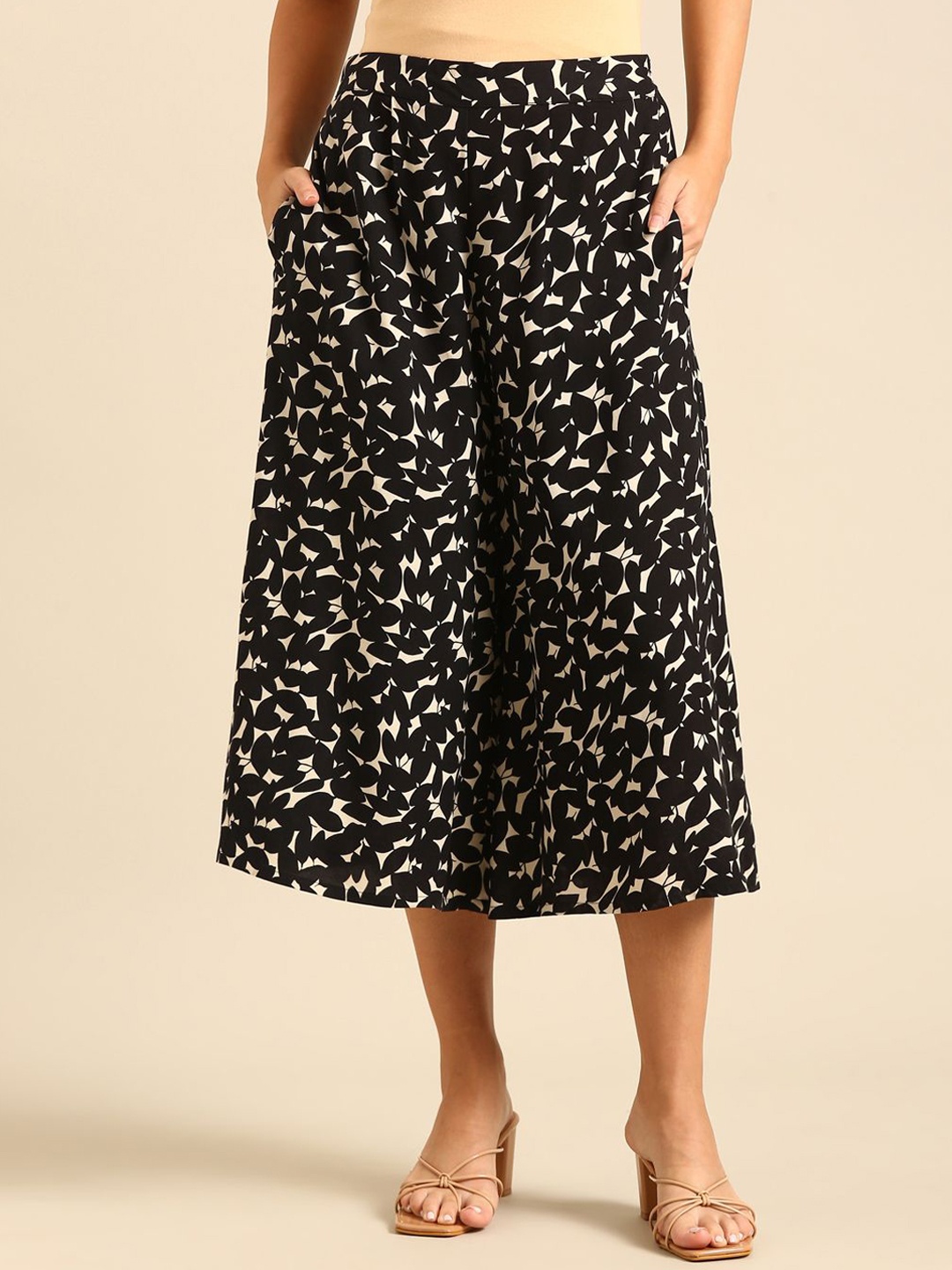 

De Moza Women Animal Printed Culottes Trousers, Black
