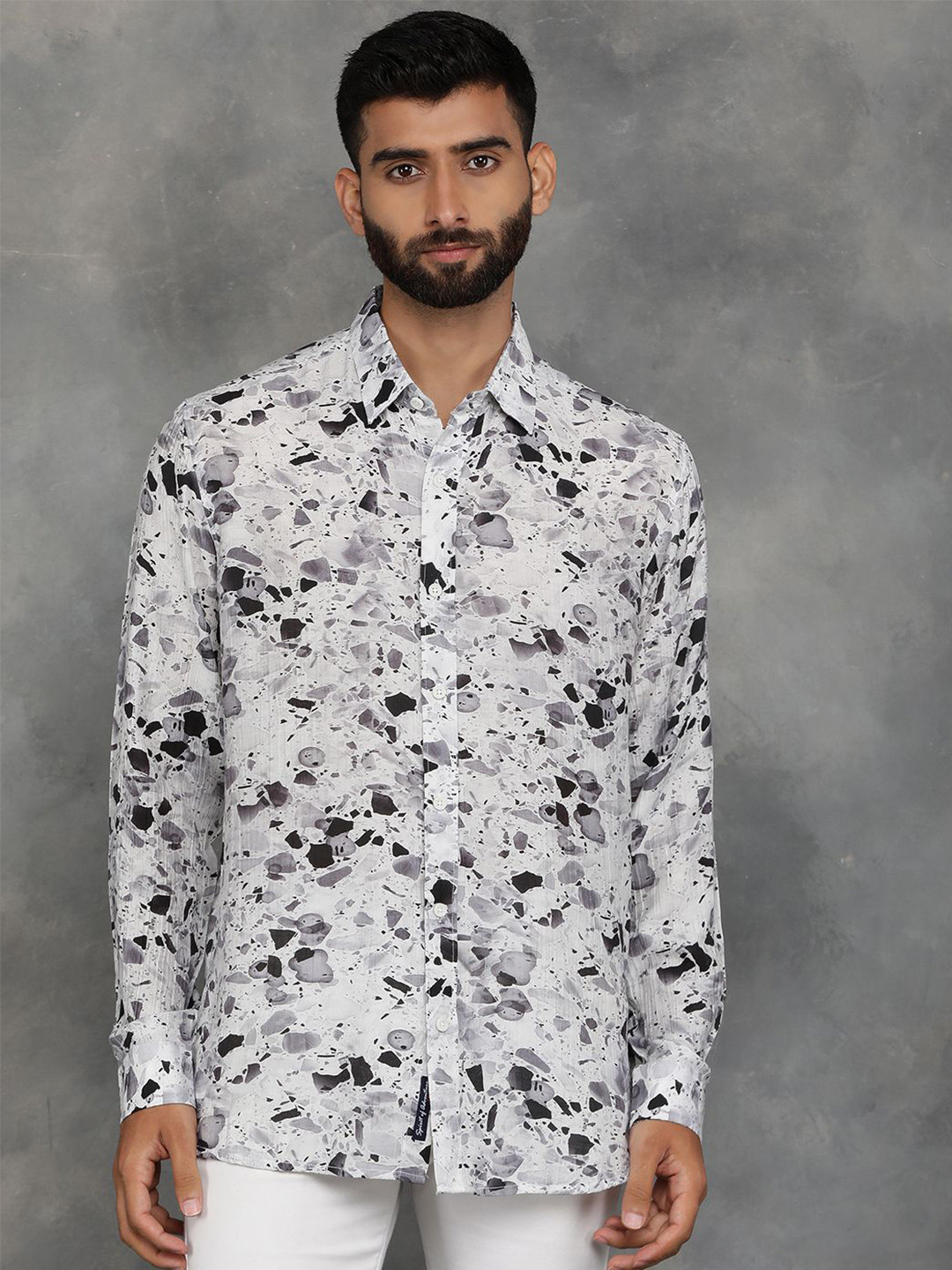 

JADE BLUE Men Spread Collar Abstract Printed Slim Fit Casual Shirt, Grey