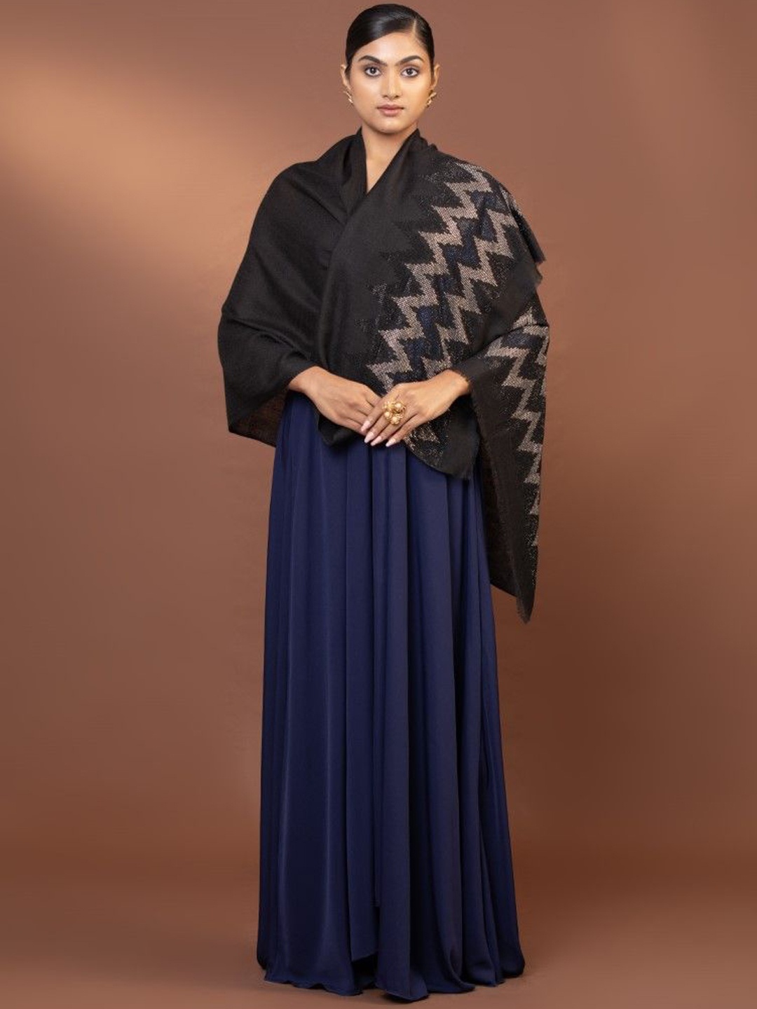 

MODARTA Geometric Embroidered Woollen Shawl, Black