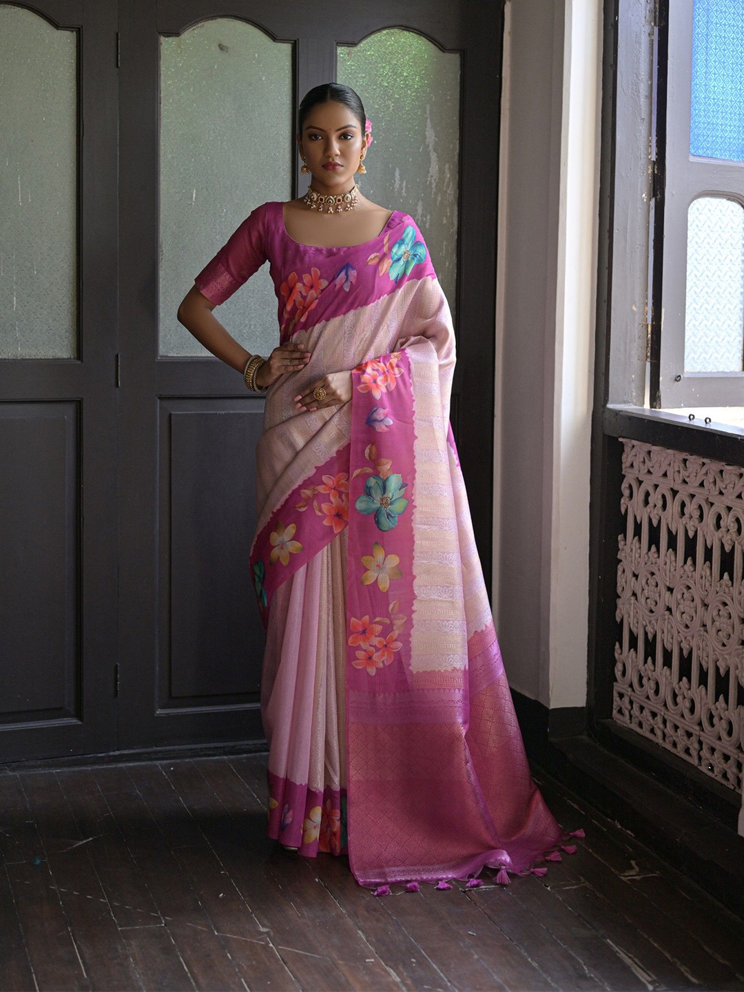 

Kandora Woven Design Zari Tussar Saree, Pink