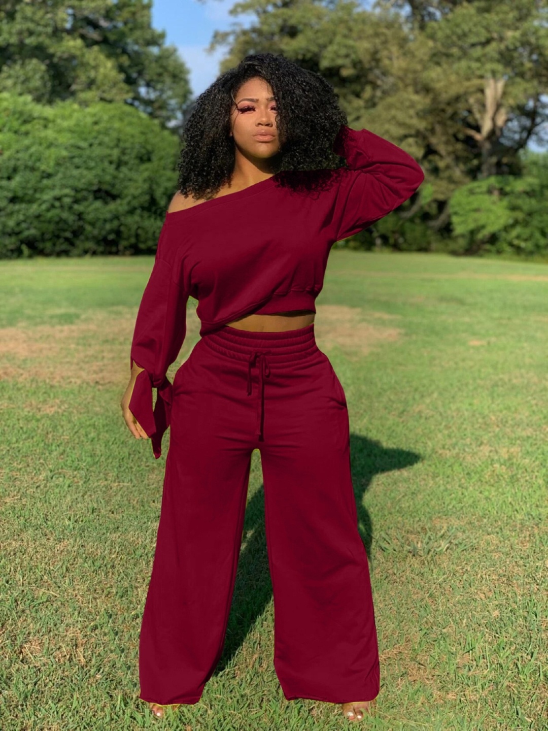 

KPOP Round Neck Crop Top & Trousers, Burgundy