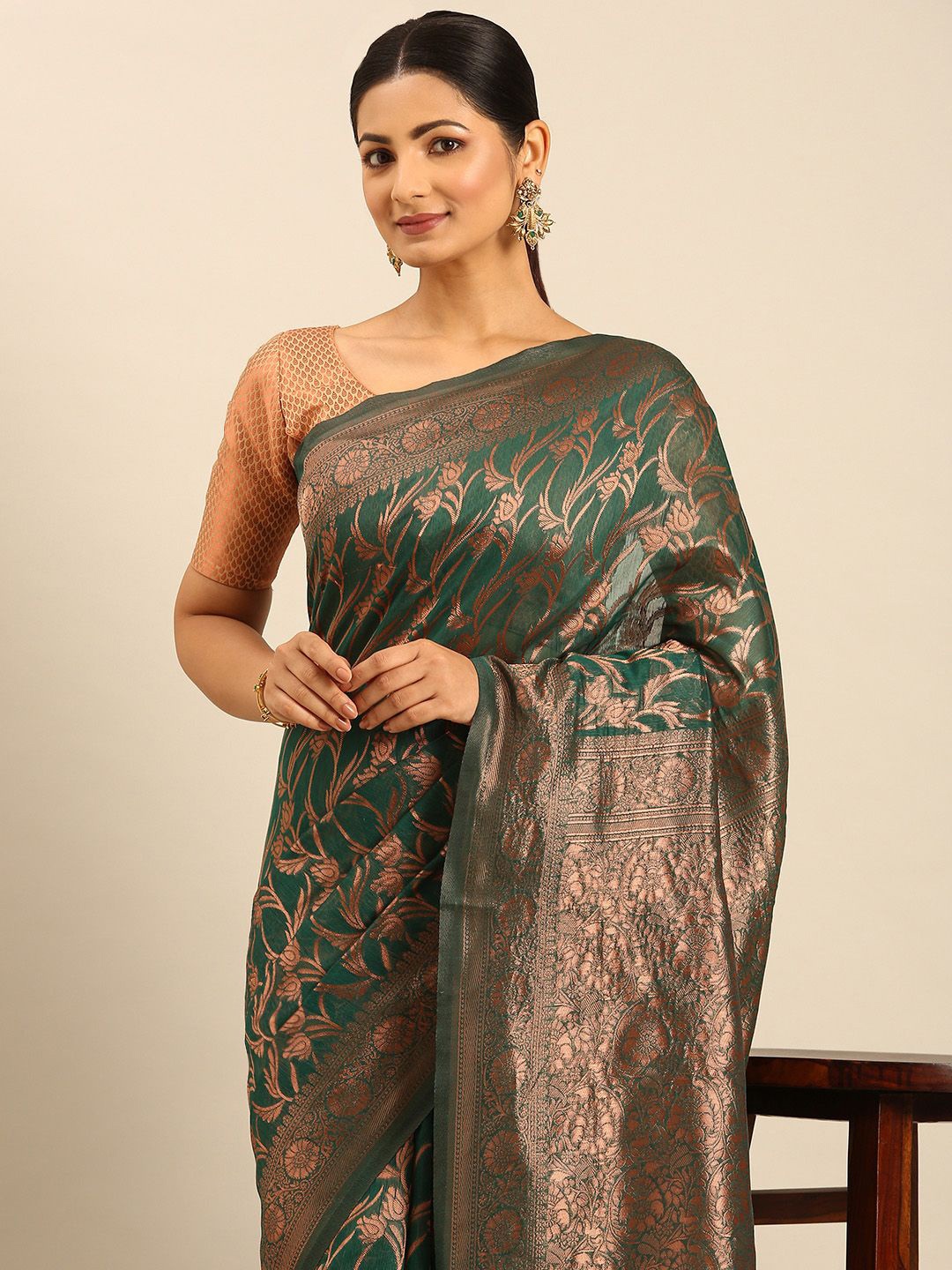 

Ishin Ethnic Motifs Woven Design Zari Saree, Green