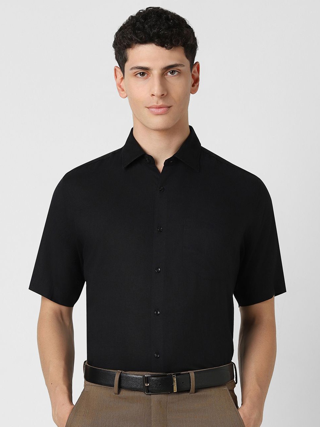 

Van Heusen Men Spread Collar Solid Lyocell Formal Shirt, Black