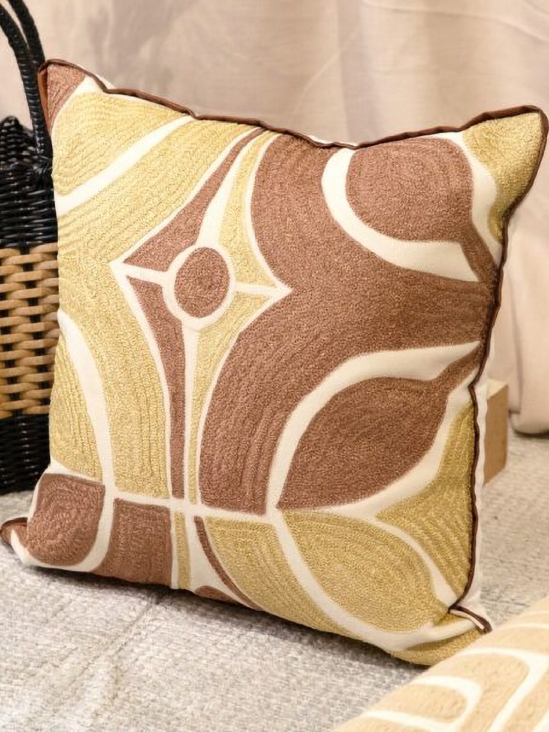 

ALCOVE Mauve & Brown Geometric Velvet Square Cushion Cover