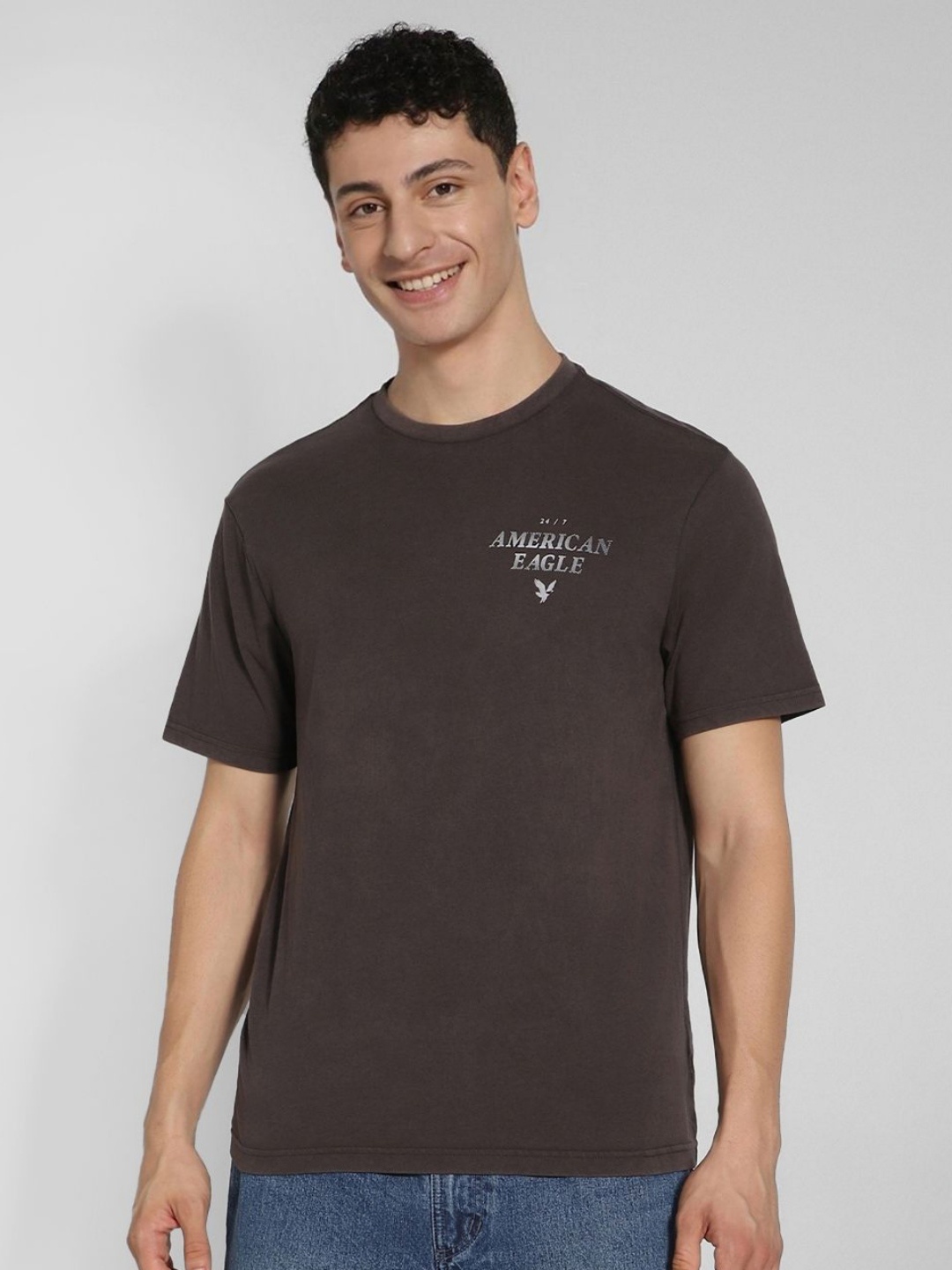 

AMERICAN EAGLE OUTFITTERS Men Graphic Printed Round Neck Cotton T-shirt, Brown