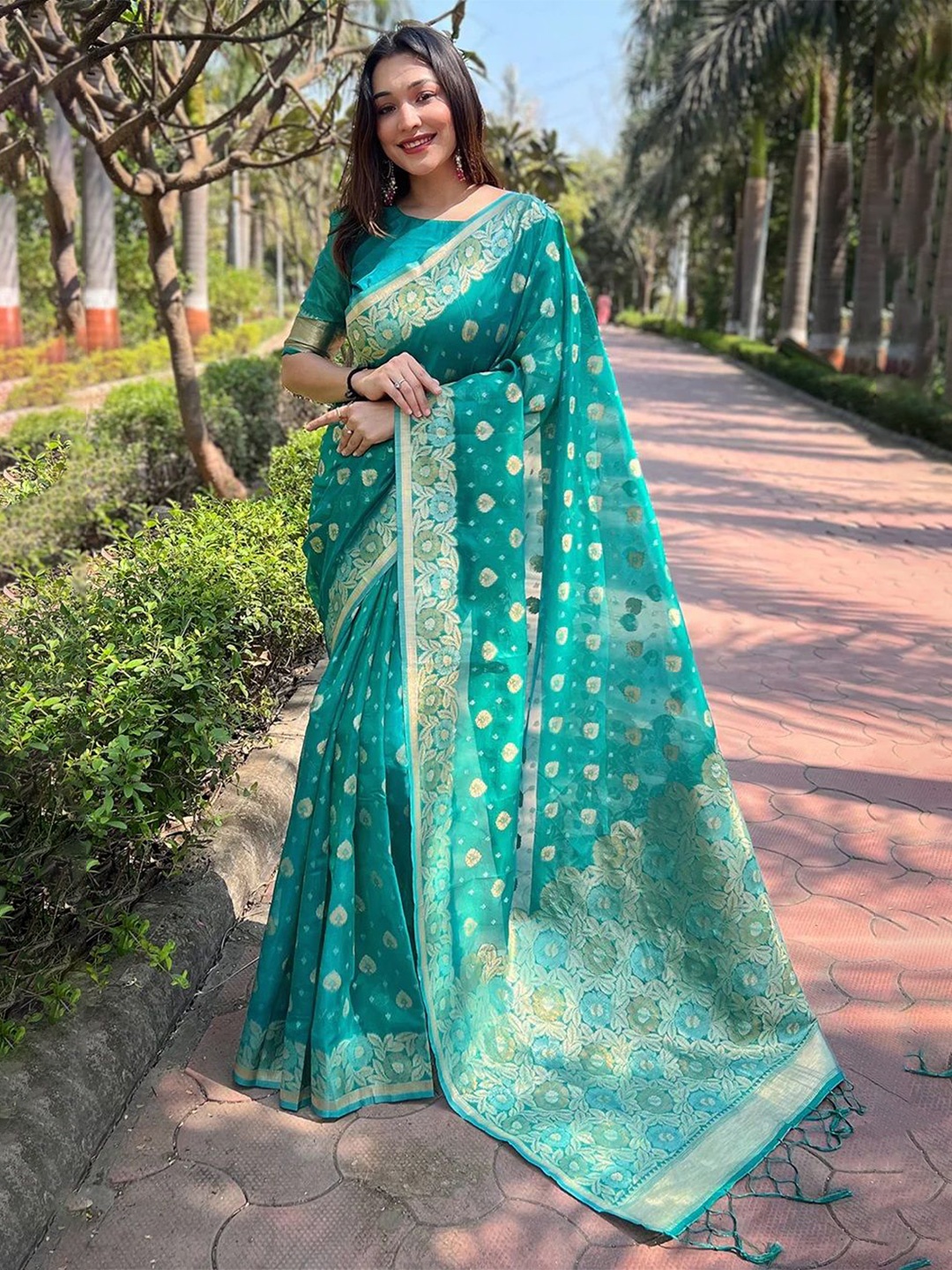 

Mitera Floral Woven Design Zari Organza Saree, Teal