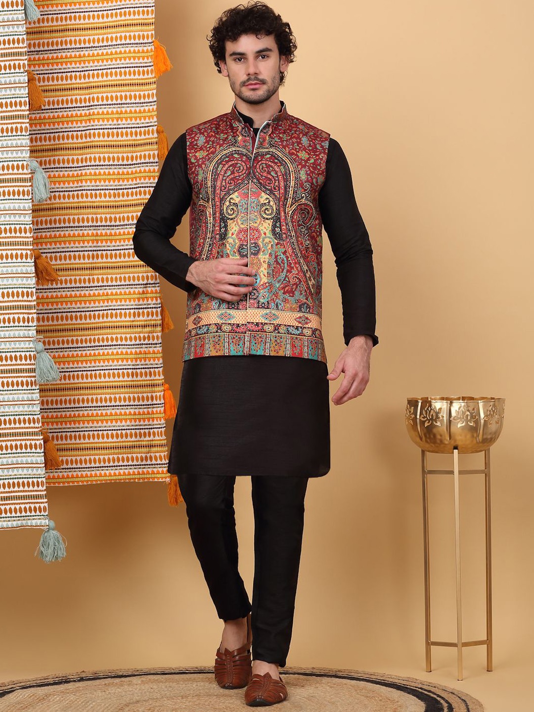 

KRAFT INDIA LUXE Mandarin Collar Straight Kurta with Churidar & Printed Nehru Jacket, Black