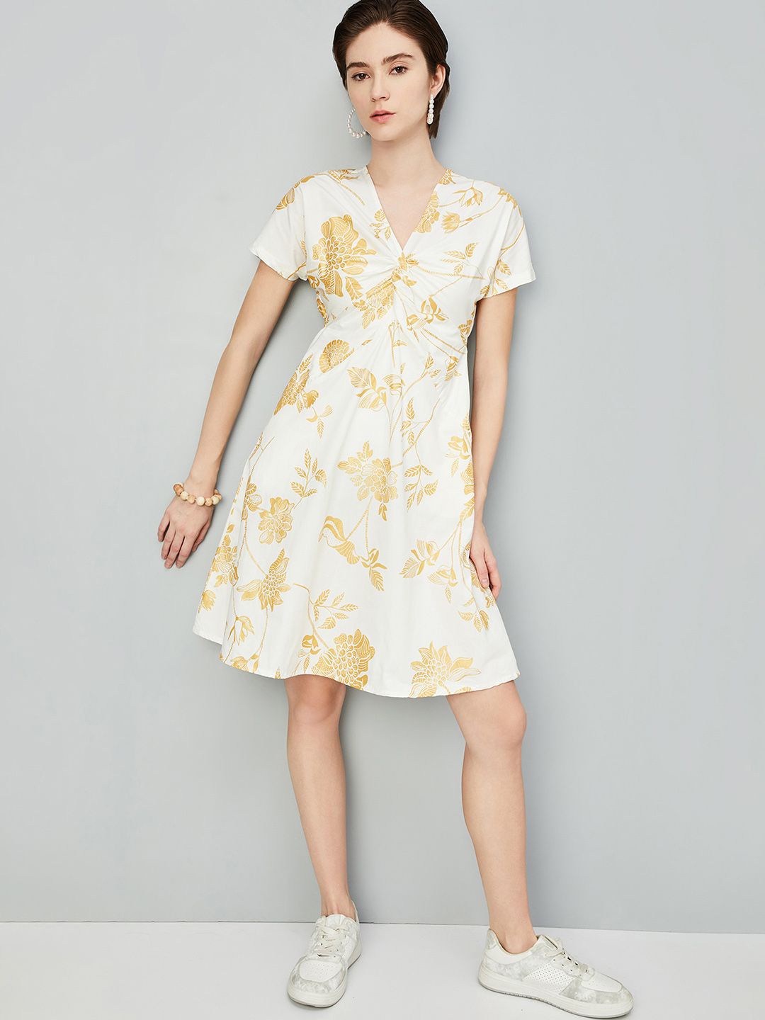 

max Floral Printed Wrap Dress, Off white