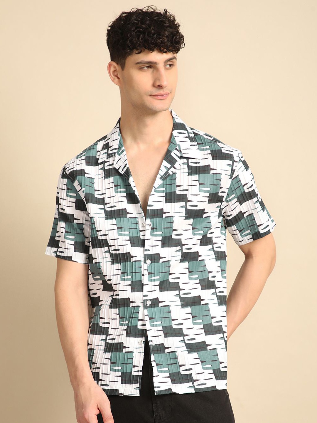 

Voroxy Men Relaxed Cuban Collar Abstract Printed Polycotton Casual Shirt, Green