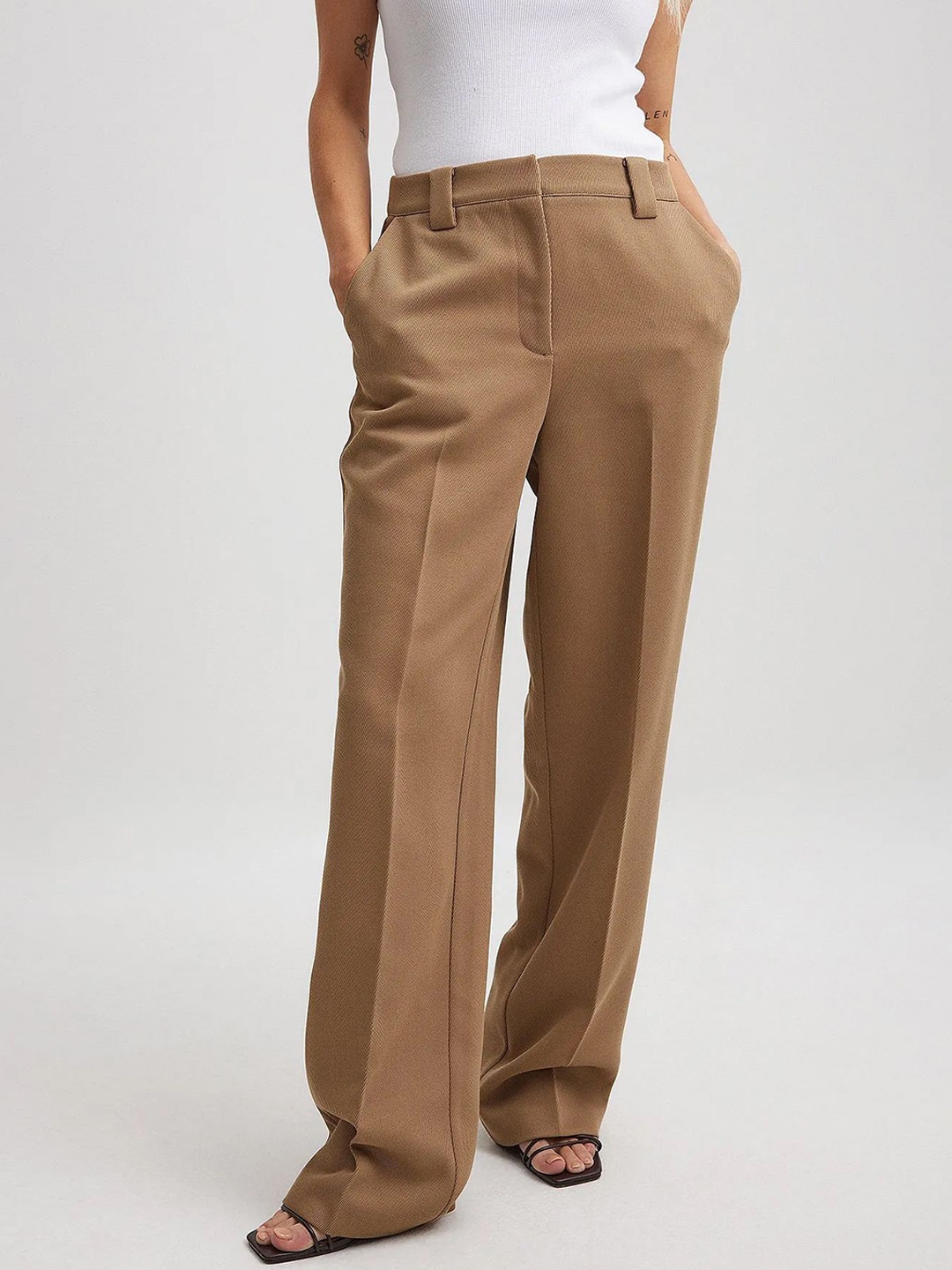 

FNOCKS Women Tailored Straight Fit Stain Resistant Wide Leg Trousers, Beige