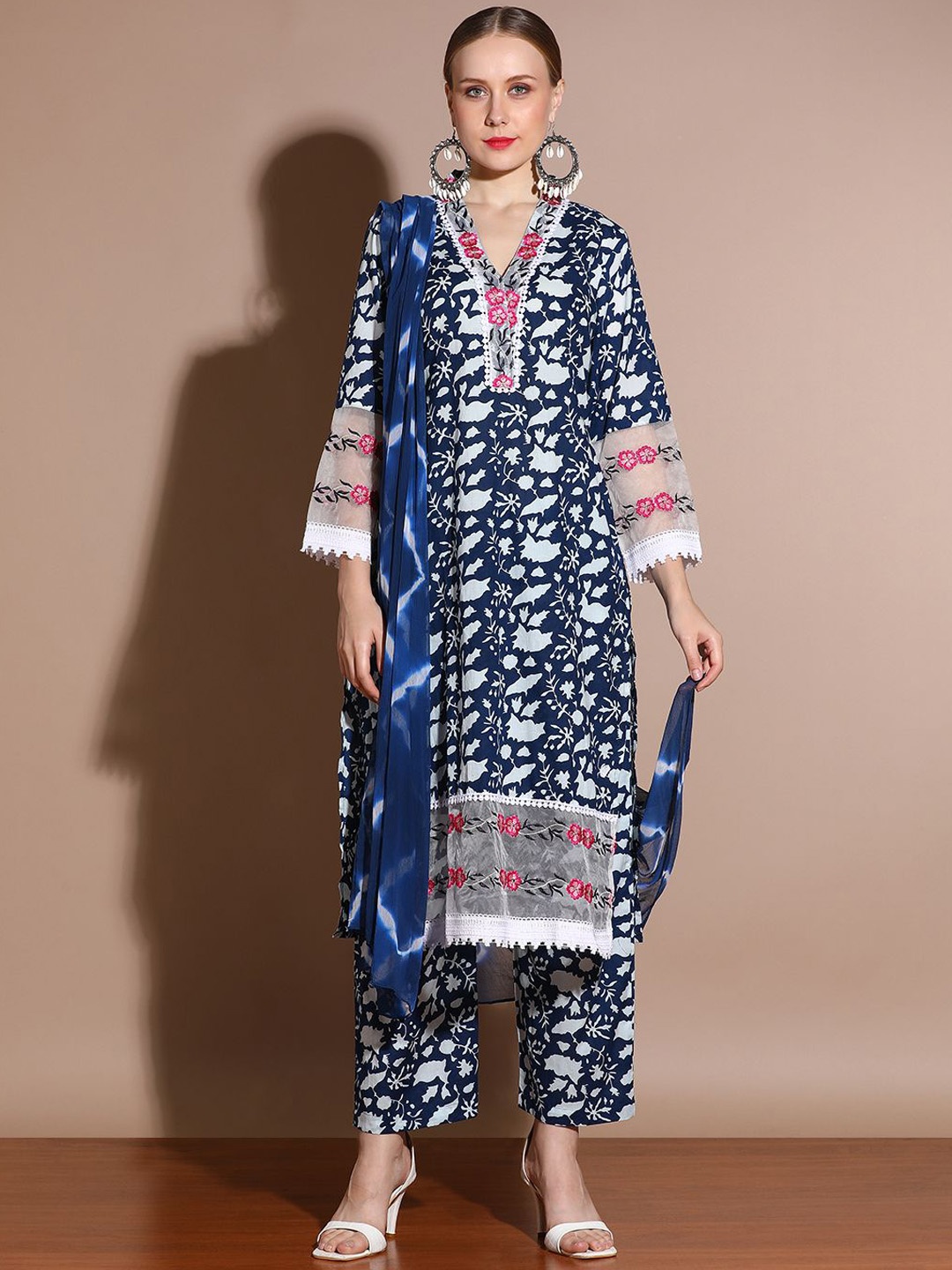 

Anouk Navy Blue Floral Printed Thread Work Pure Cotton Straight Kurta & Trouser & Dupatta