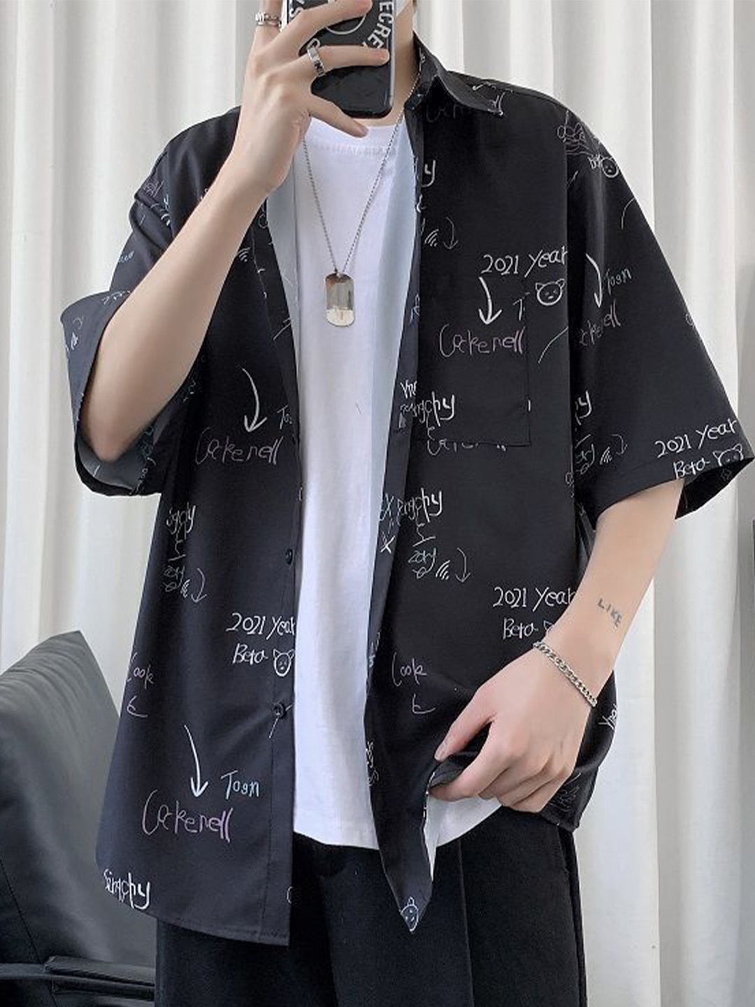 

StyleCast Men Spread Collar Typography Printed Boxy Casual Shirt, Black