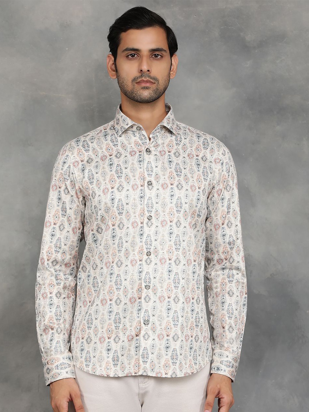 

JB STUDIO Men Spread Collar Abstract Printed Slim Fit Casual Shirt, Beige