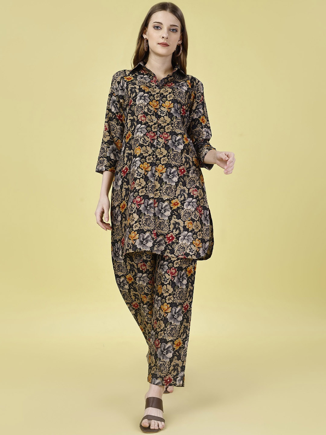 

Rujave Floral Printed Longline Shirt With Trousers, Black