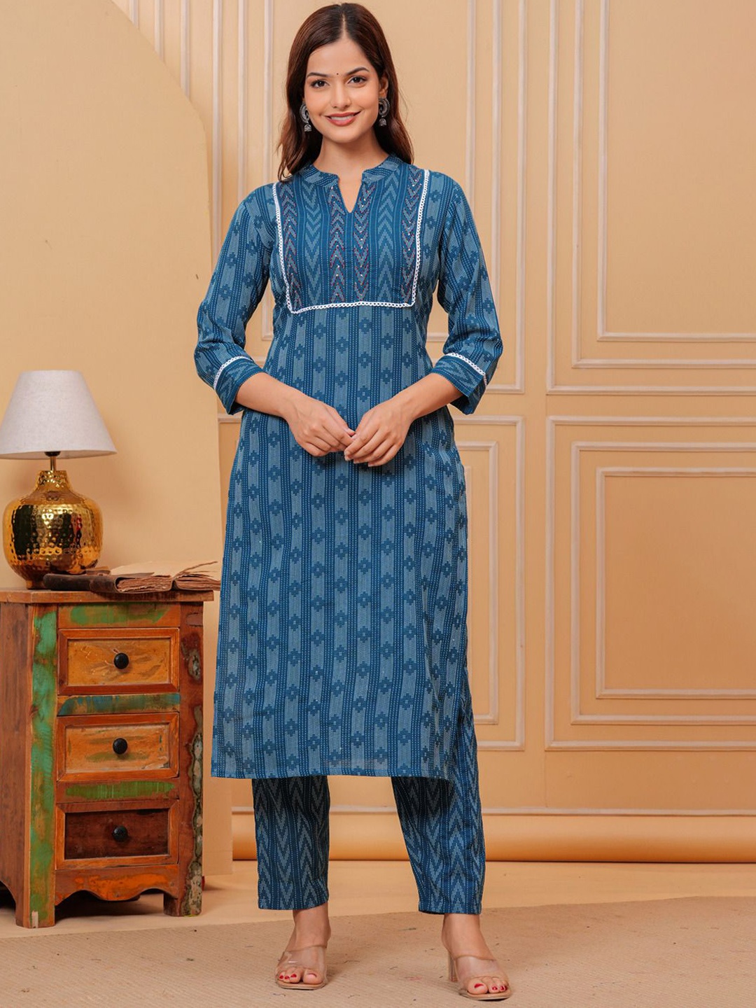 

KALINI Geometric Printed Mandarin Collar Pure Cotton Kurta with Trousers, Blue