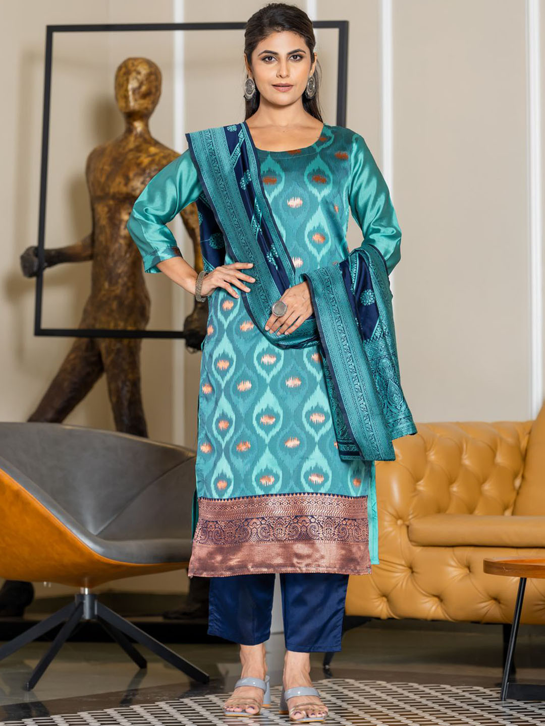 

Twika Women Regular Kurta with Trousers & With Dupatta, Blue