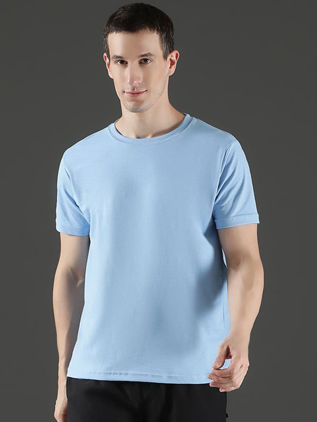 

EPPE Men Dry Fit Solid Round Neck Slim Fit T-shirt, Blue