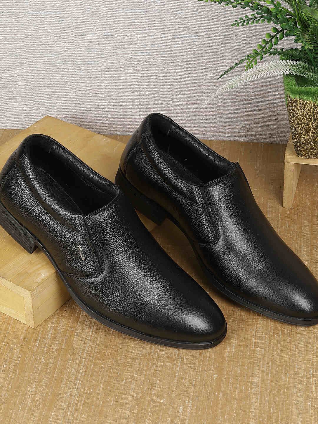 

WALKWAY by Metro Men Textured Leather Slip-On Shoes Formal Shoes, Black