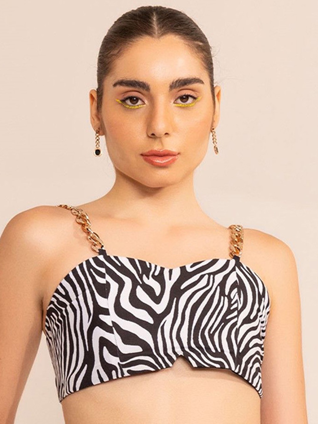 

KAORI BY SHREYA AGARWAL Women Animal Printed Sweetheart Neck Top, Black