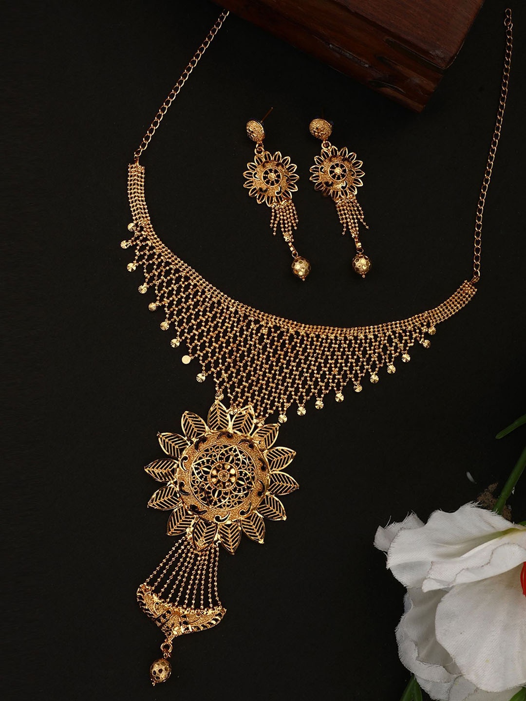 

ANIKAS CREATION 22K Gold Plated Beaded Jewellery Set