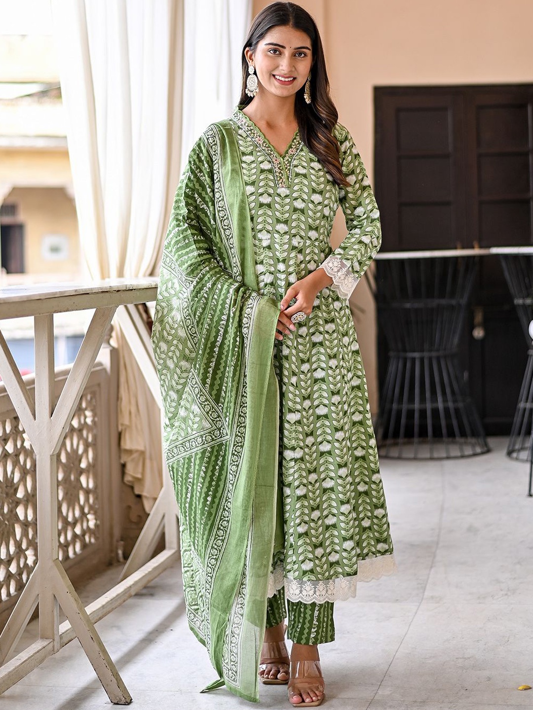 

Benaaz Floral Printed Thread Work Pure Cotton Anarkali Kurta with Trousers & Dupatta, Green