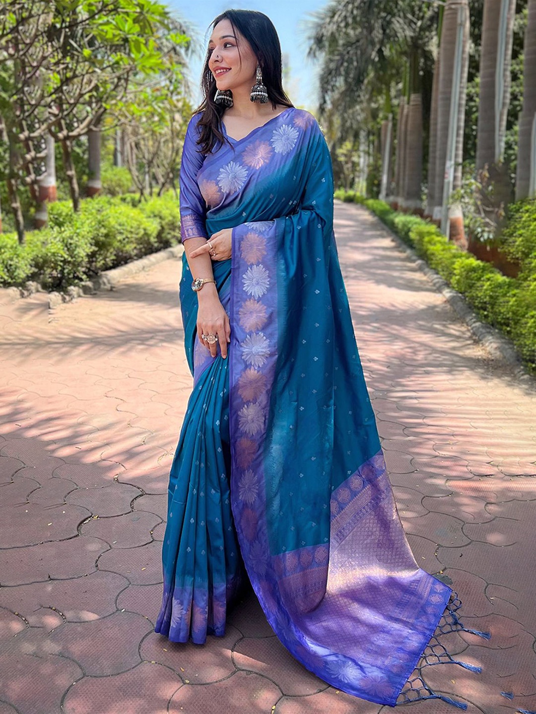 

Mitera Woven Design Zari Banarasi Saree, Blue