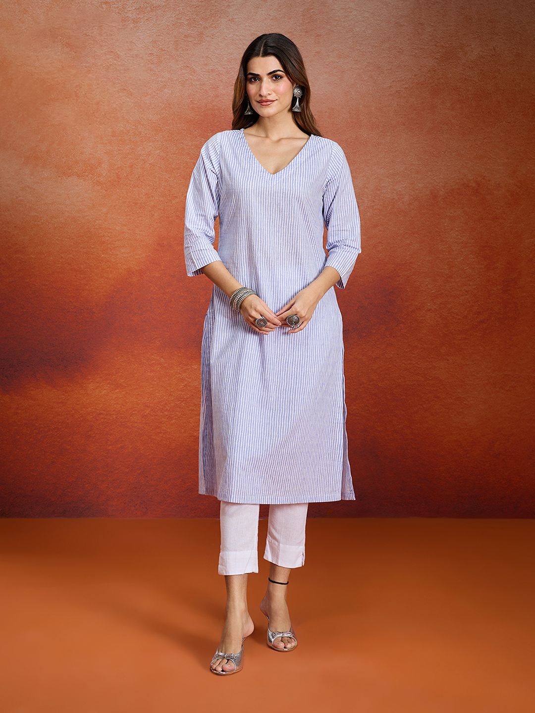 

Likha Women Striped Pure Cotton Kurta, Blue