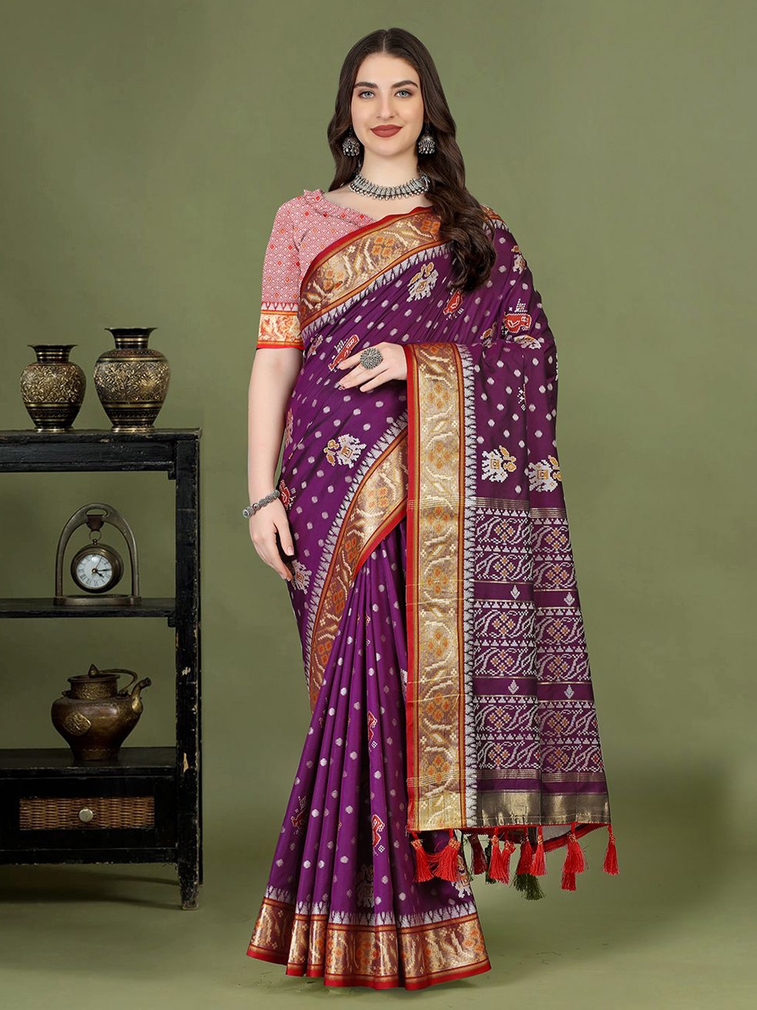 

NIWAA Woven Design Zari Pure Silk Kanjeevaram Saree, Purple