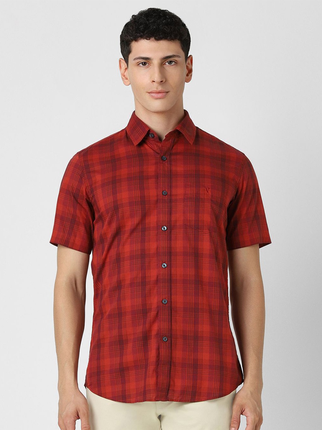 

Van Heusen Sport Men Spread Collar Checked Cotton Slim Fit Casual Shirt, Red