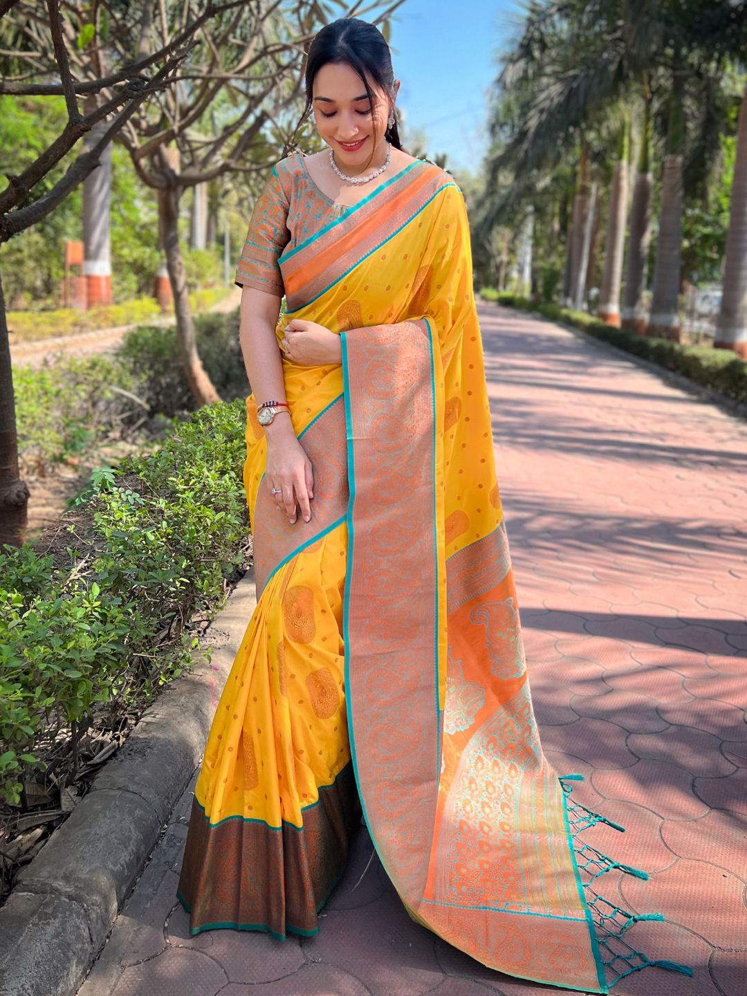 

Mitera Woven Design Zari Banarasi Saree, Yellow