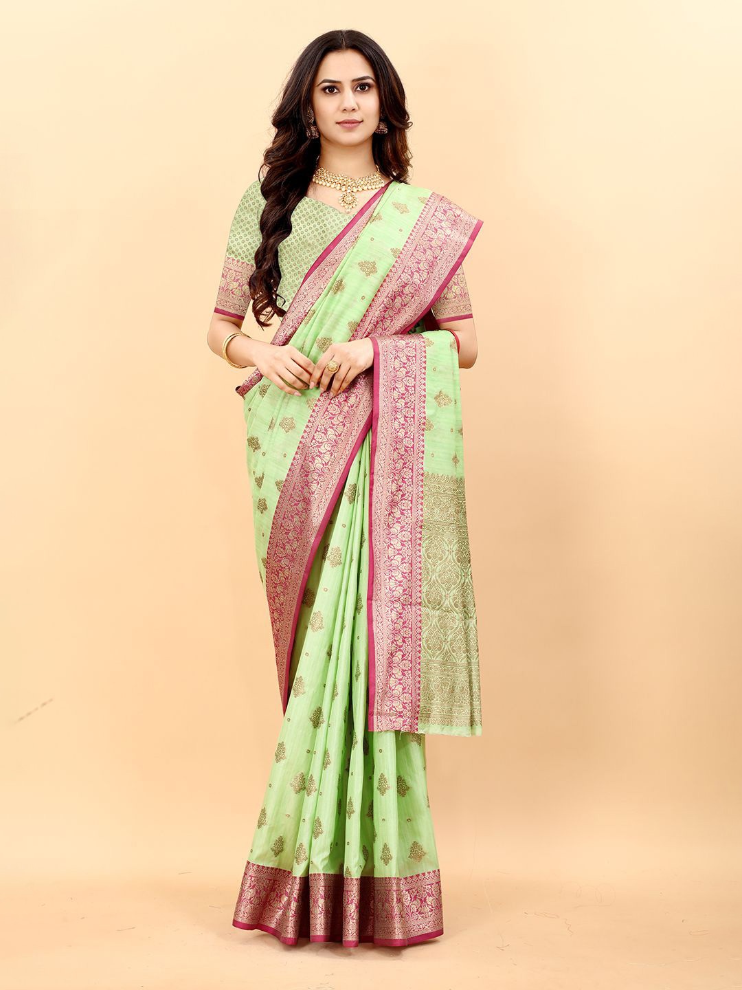 

NIWAA Woven Design Pure Cotton Banarasi Saree, Green