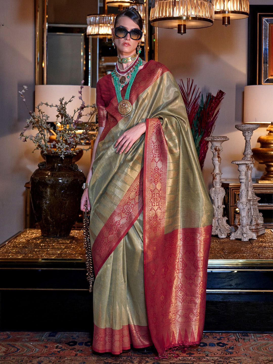 

Mitera Woven Design Zari Tissue Sungudi Saree, Green