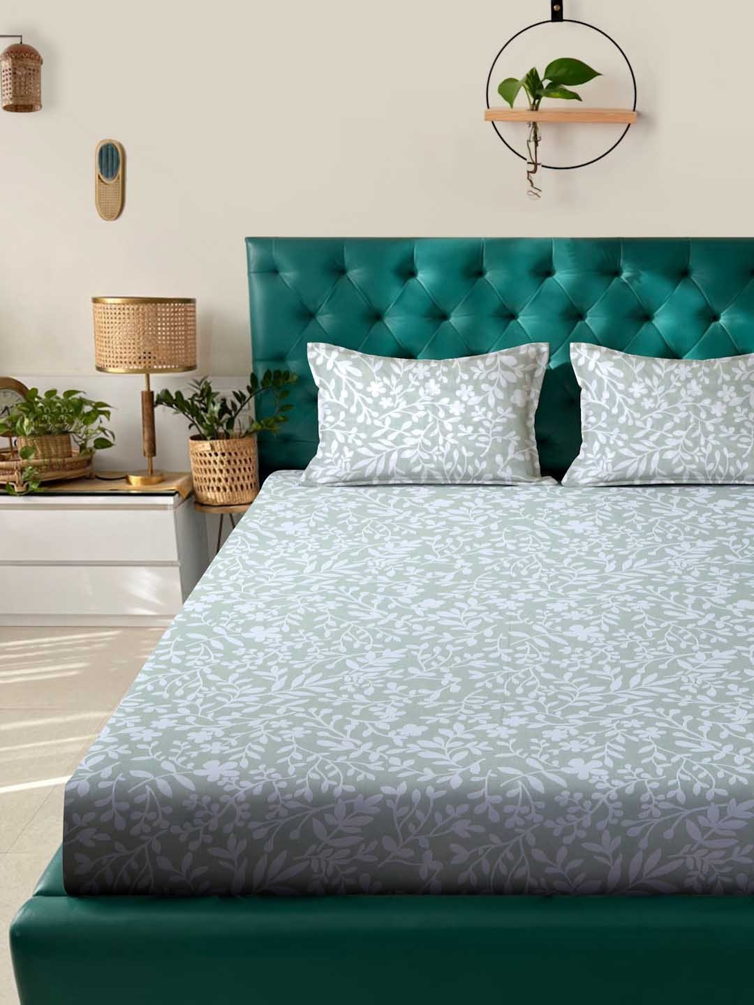 

ROSARA HOME Grey & White Floral Cotton 144 TC King Bedsheet with 2 Pillow Covers