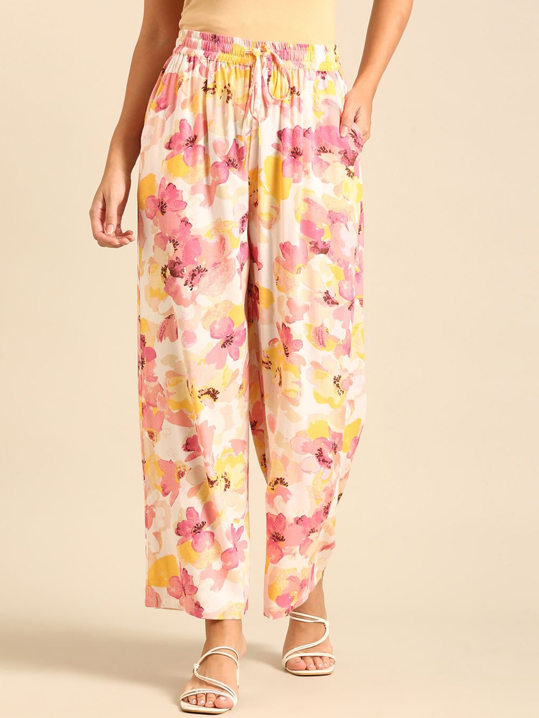 

De Moza Women Floral Printed Trousers, Pink
