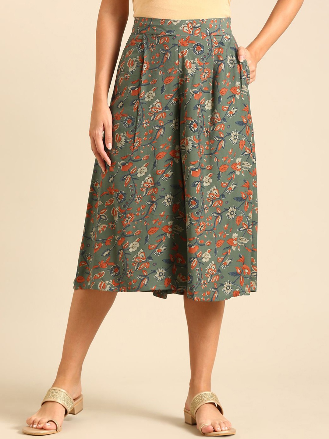 

De Moza Women Floral Printed Pleated Culottes Trousers, Green